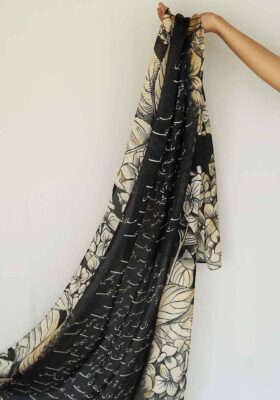 Dastaan (Your Story) - Scarf