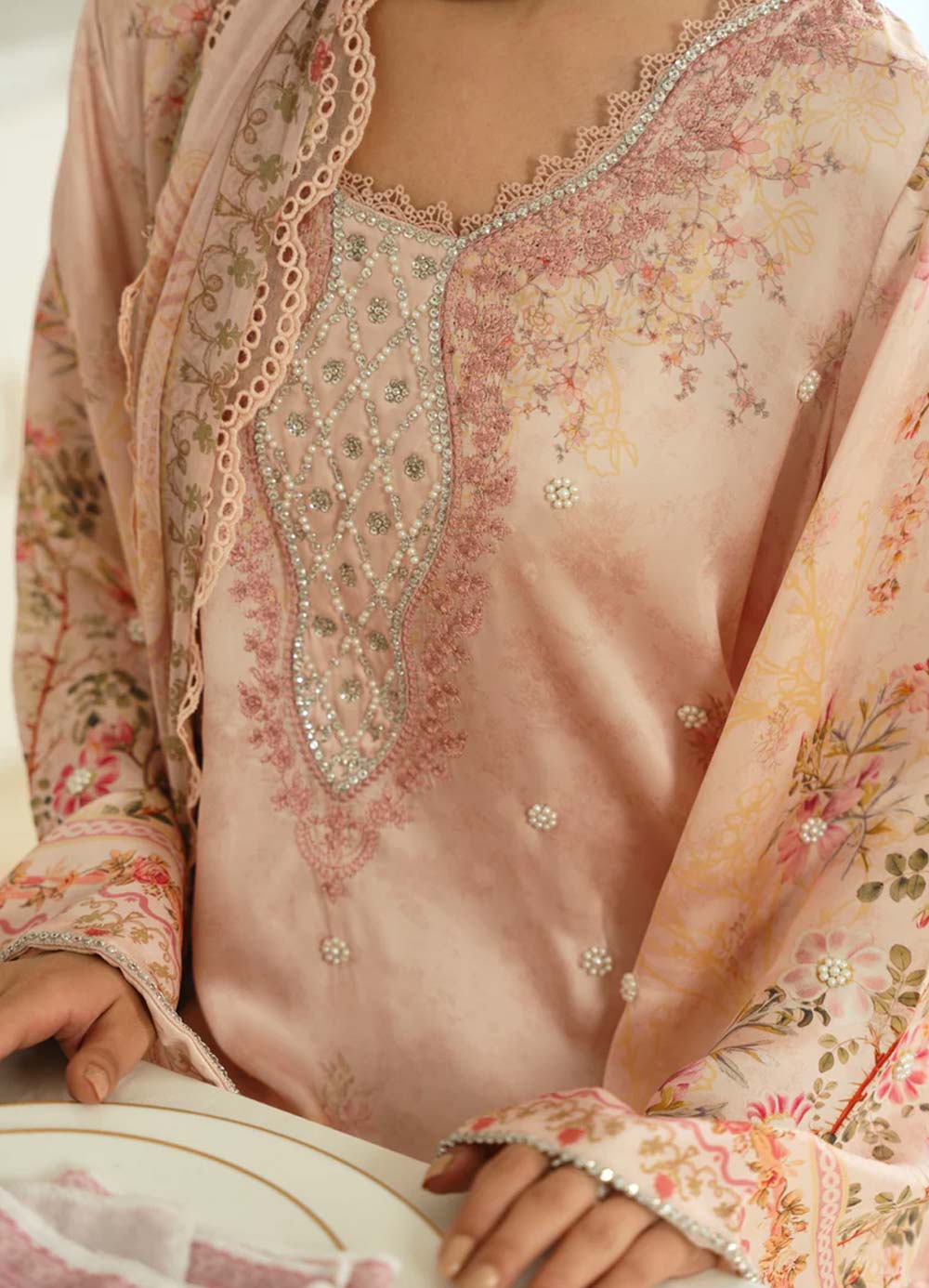 Diamonte Silk - Image 2