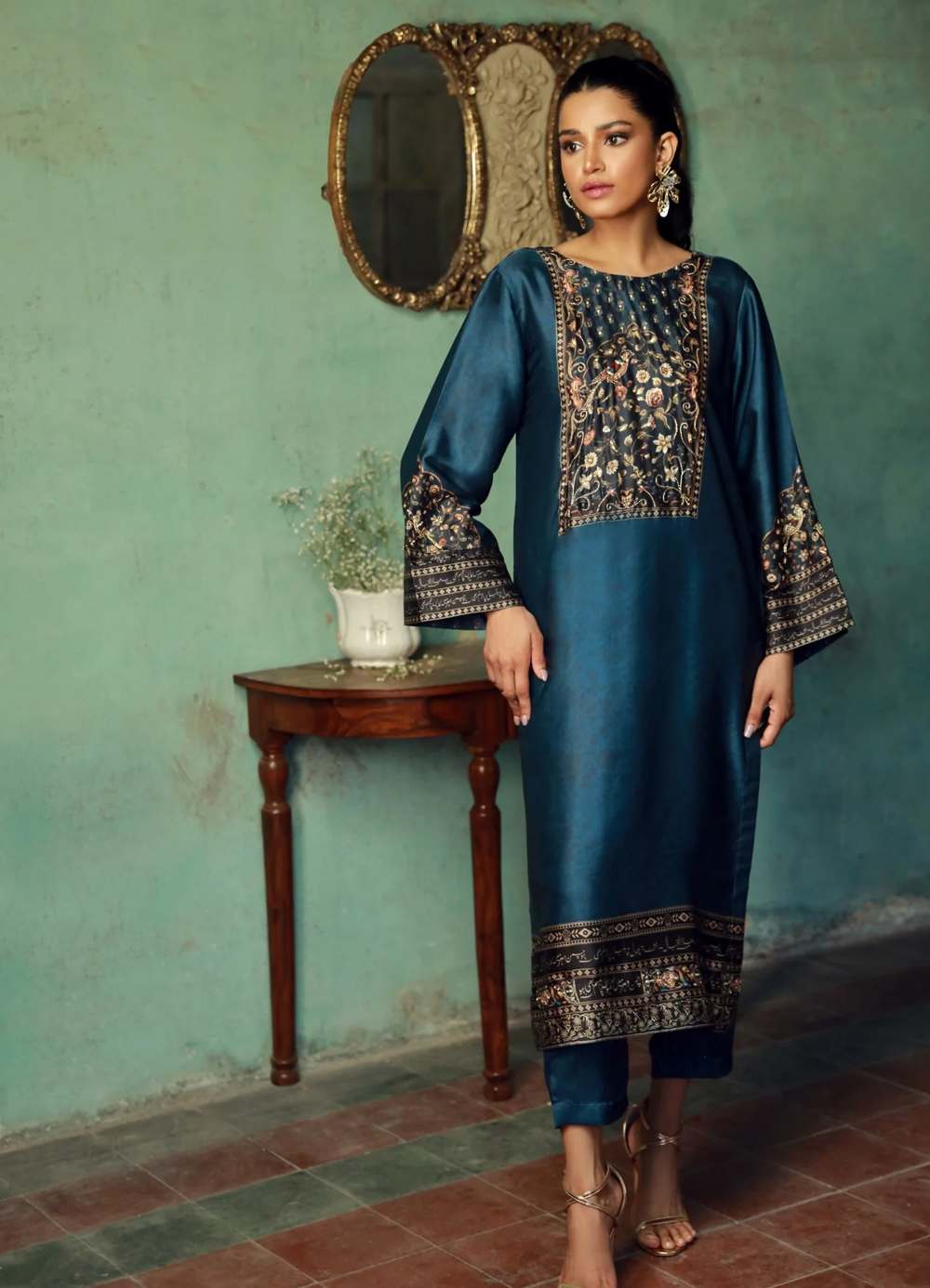 Neelum (Sapphire) - Blue Set