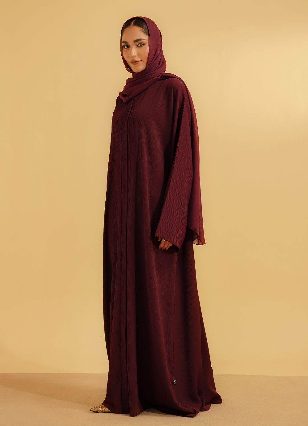 Textured Abaya Set - Maroon - Image 3